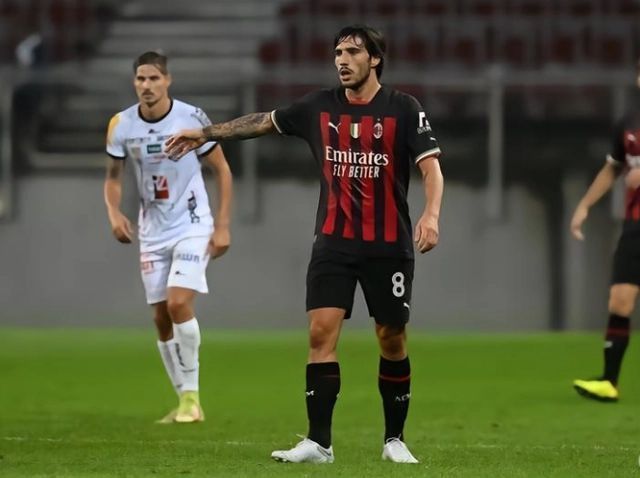 过边路进攻 过边路进攻