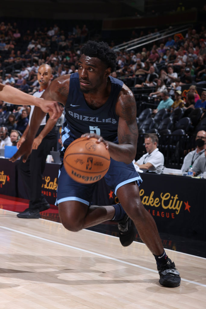 在某场与金 在某场与金