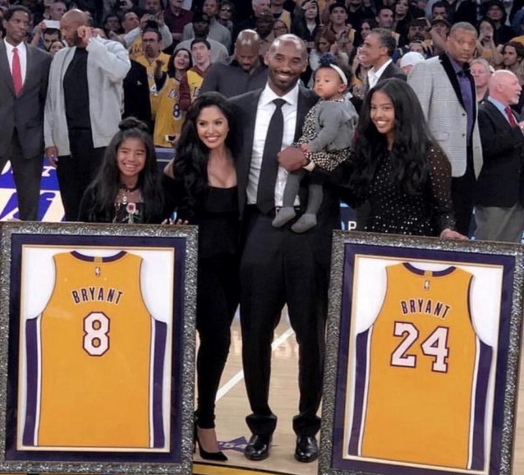 场对阵鹈鹕 场对阵鹈鹕