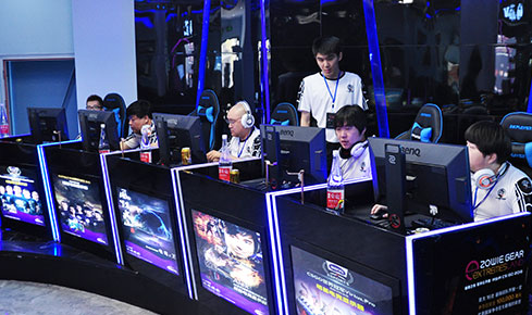 愈发凸显 愈发凸显